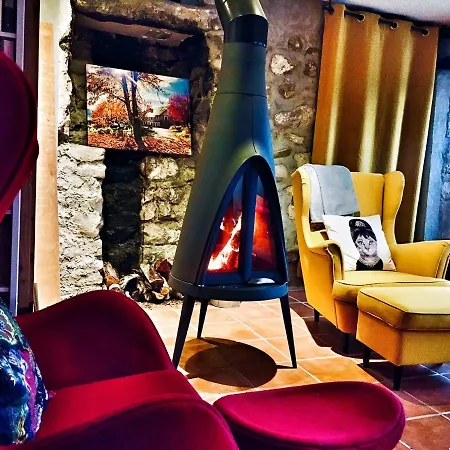 D'hotes La Grange Des Ecrins Guest house