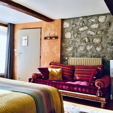D'hotes La Grange Des Ecrins Guest house